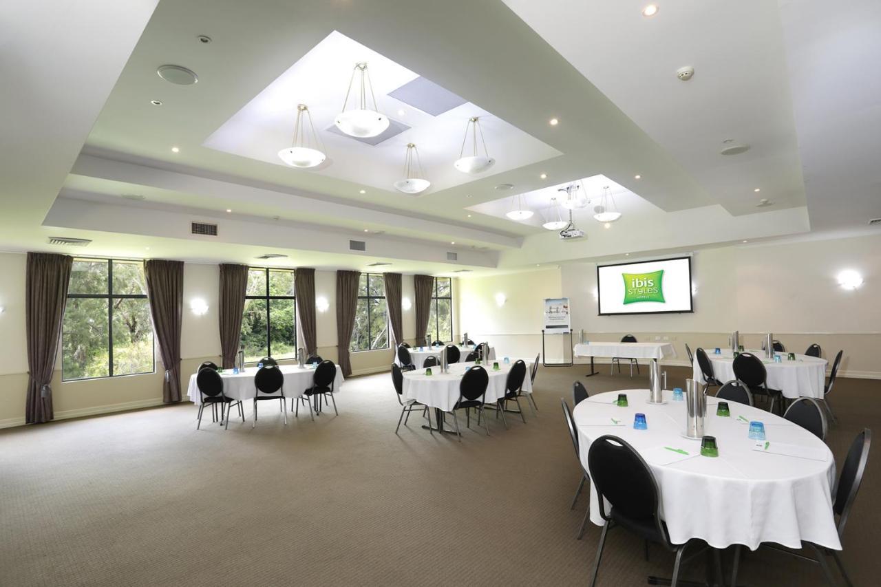 Ibis Styles Tamworth Exterior foto