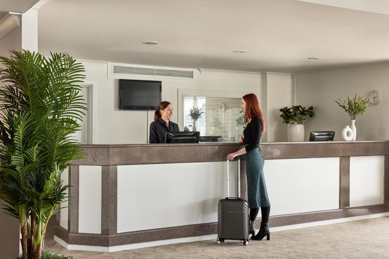 Ibis Styles Tamworth Exterior foto