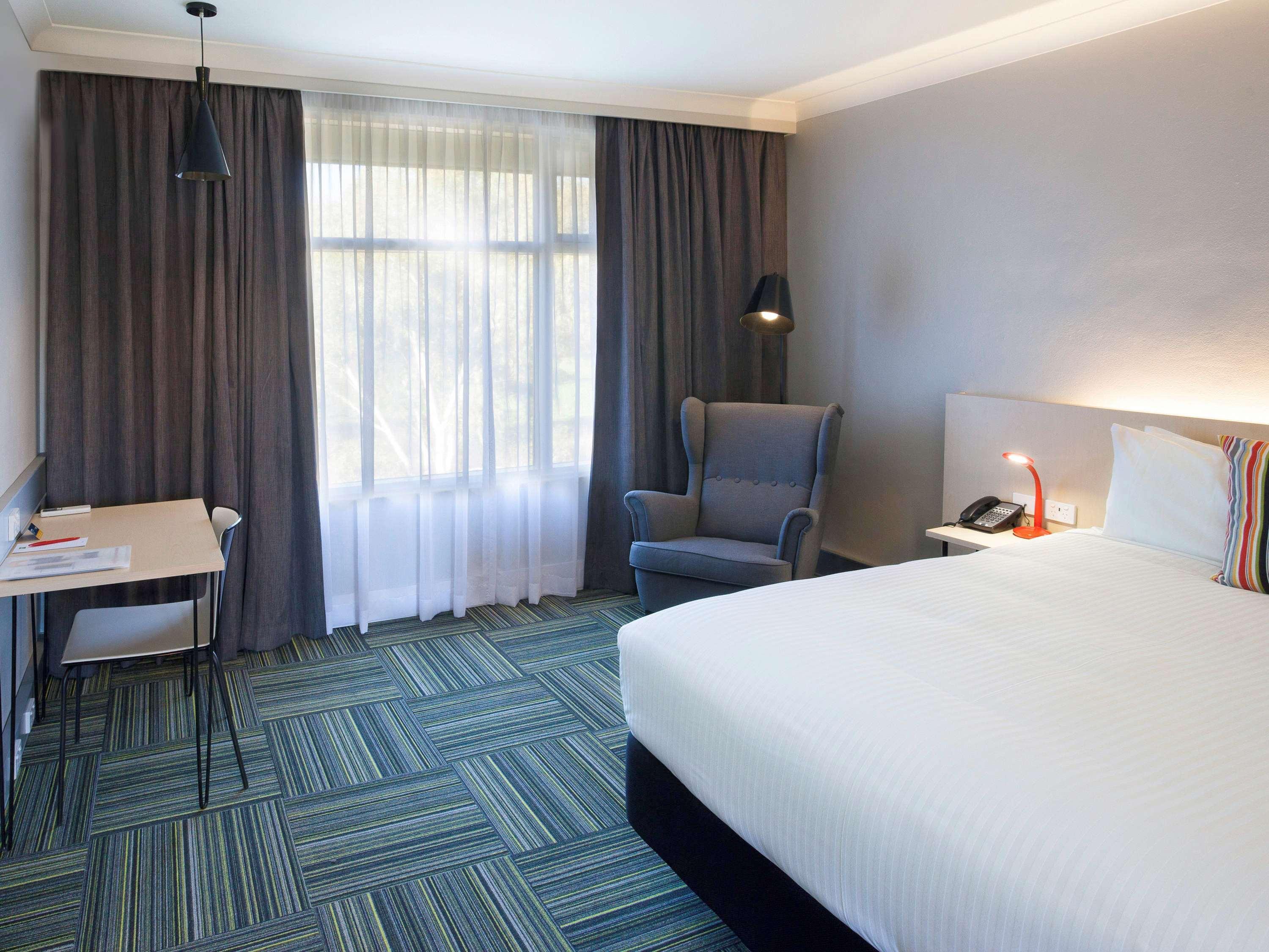 Ibis Styles Tamworth Exterior foto