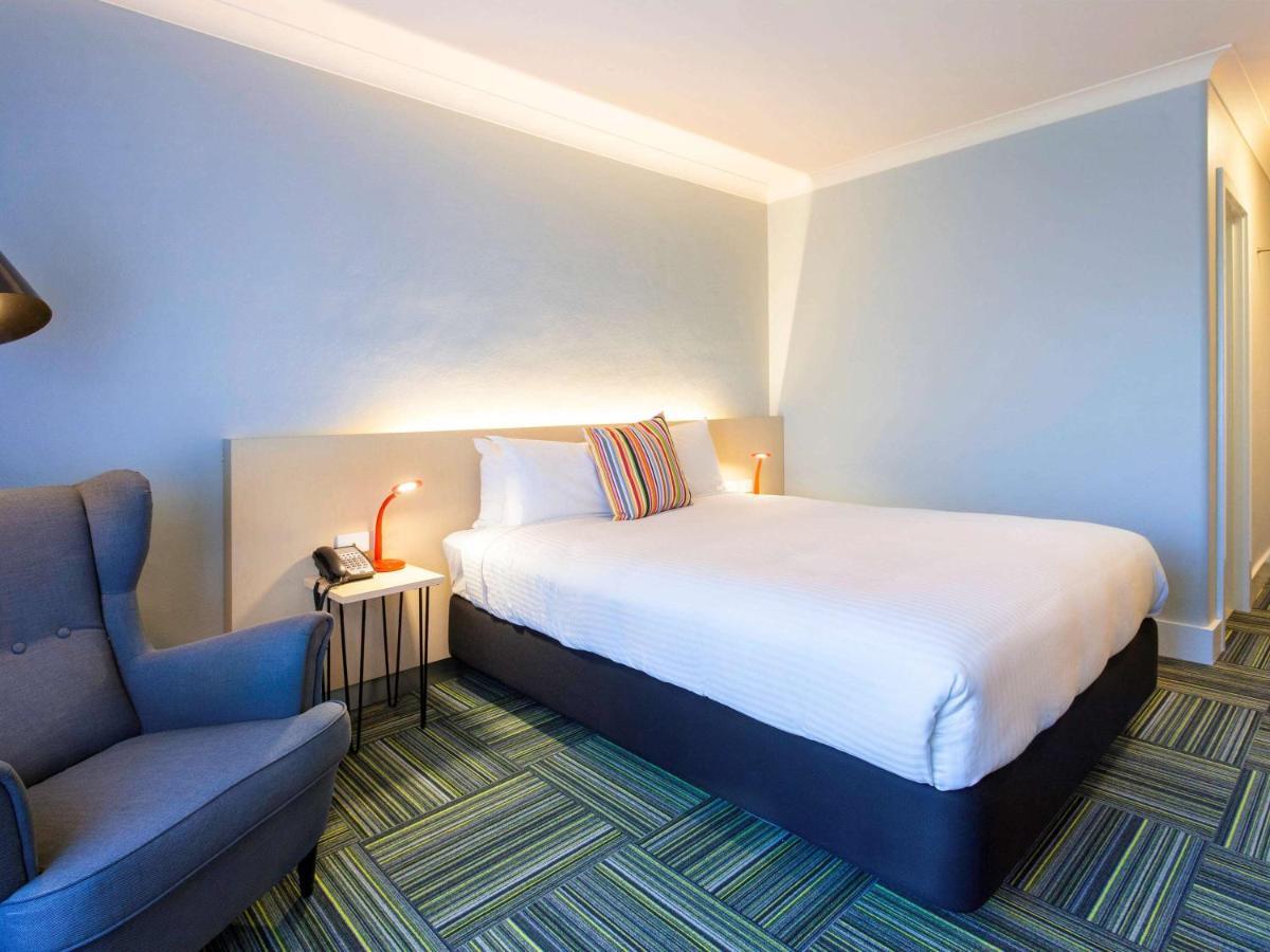 Ibis Styles Tamworth Exterior foto